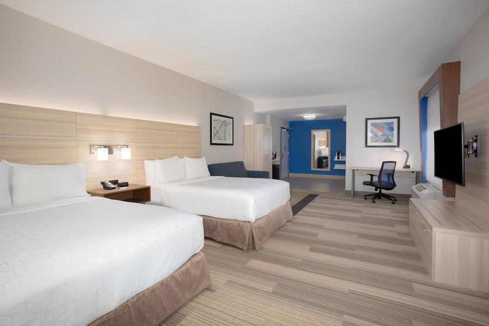 Holiday Inn Express & Suites Phoenix Glendale Dist, An Ihg Hotel Exterior photo